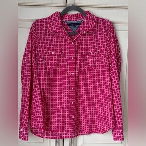 Tommy Hilfiger Pink and White Patterned Buttoned Down. Large (more M/L)